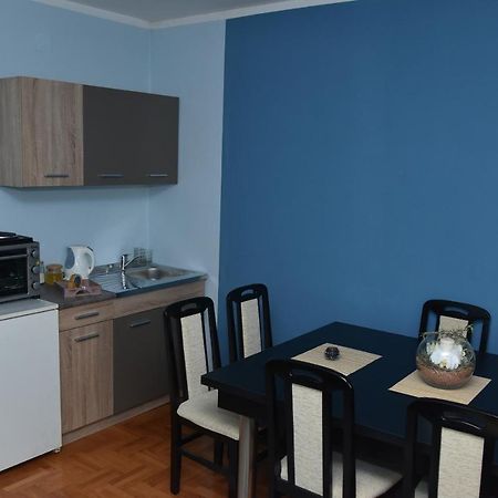 Blue House Apartment Ni Eksteriør bilde