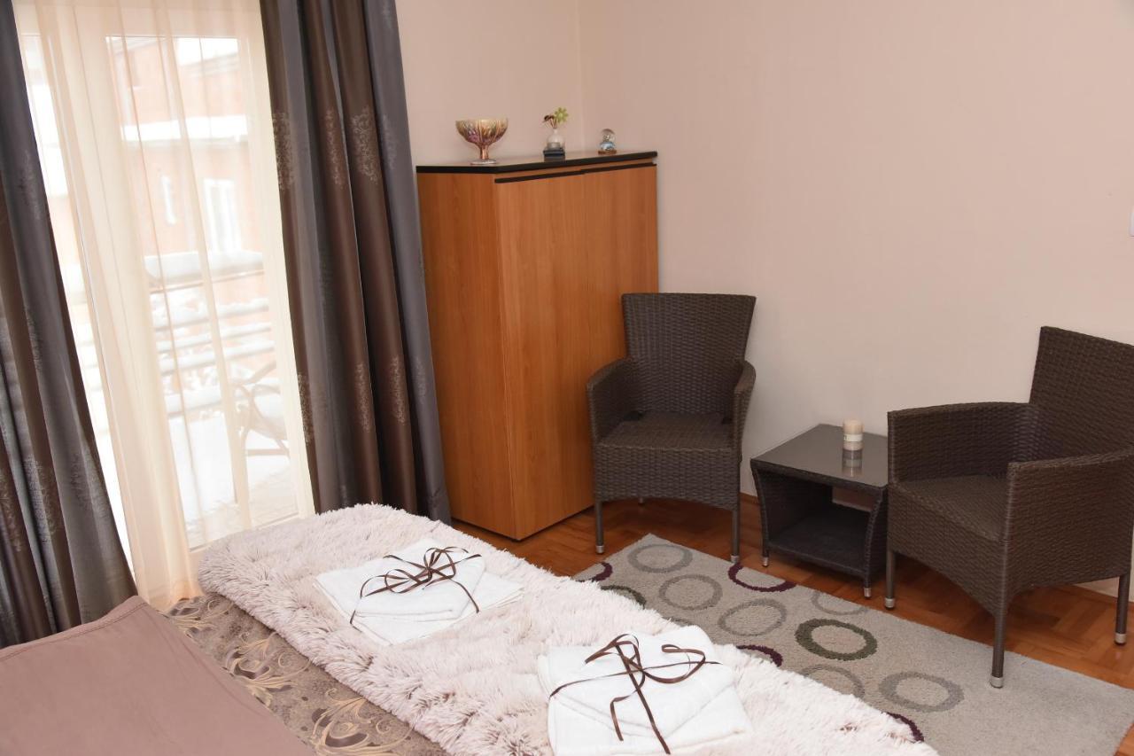 Blue House Apartment Ni Eksteriør bilde