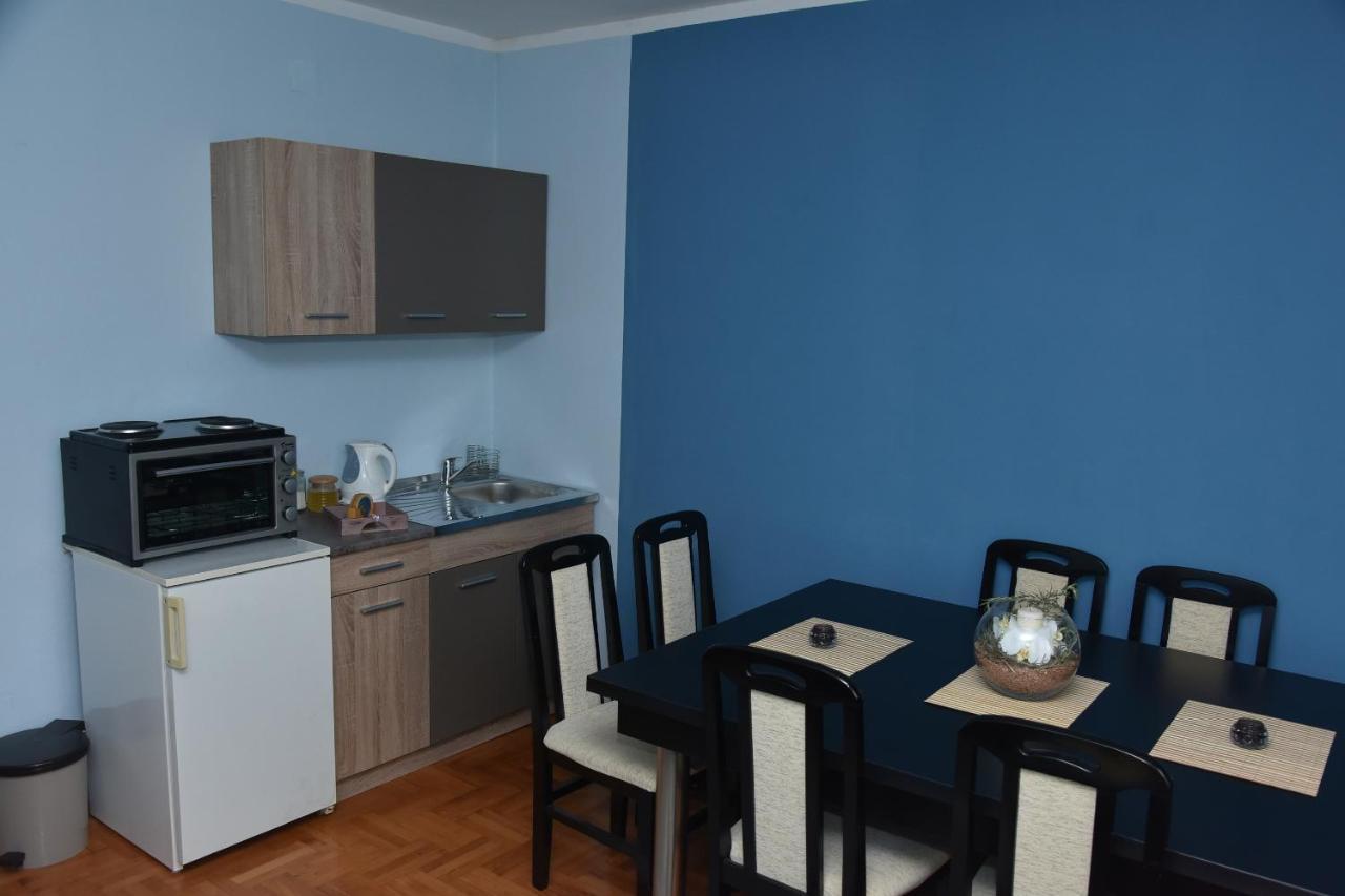 Blue House Apartment Ni Eksteriør bilde