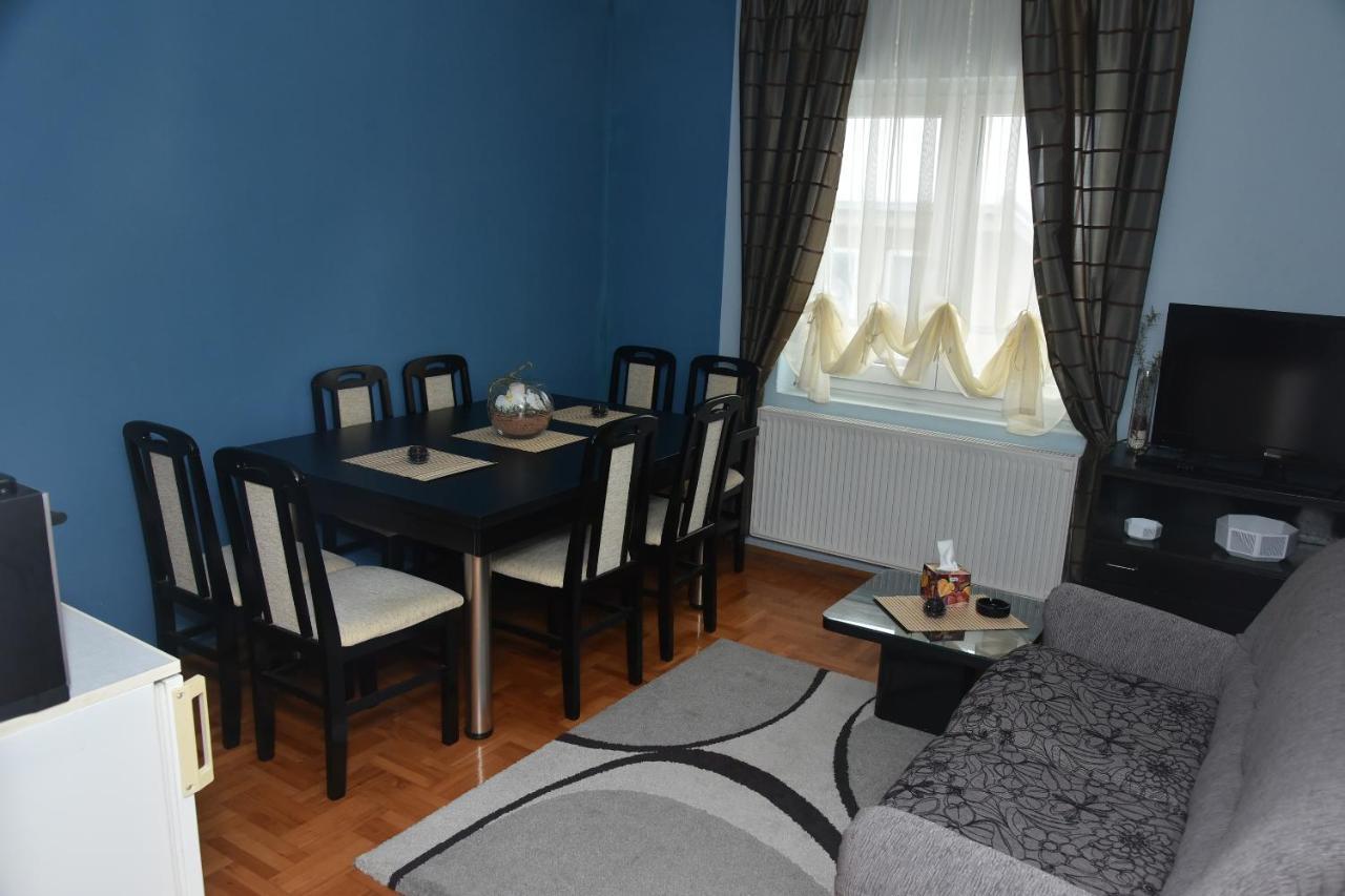 Blue House Apartment Ni Eksteriør bilde
